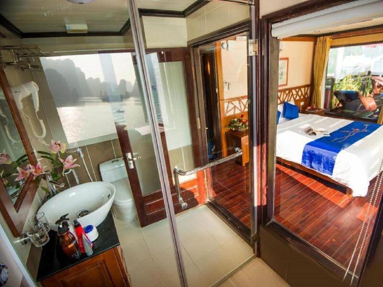 Royal Cruise Halong Bay Hotel Ha Long Bagian luar foto